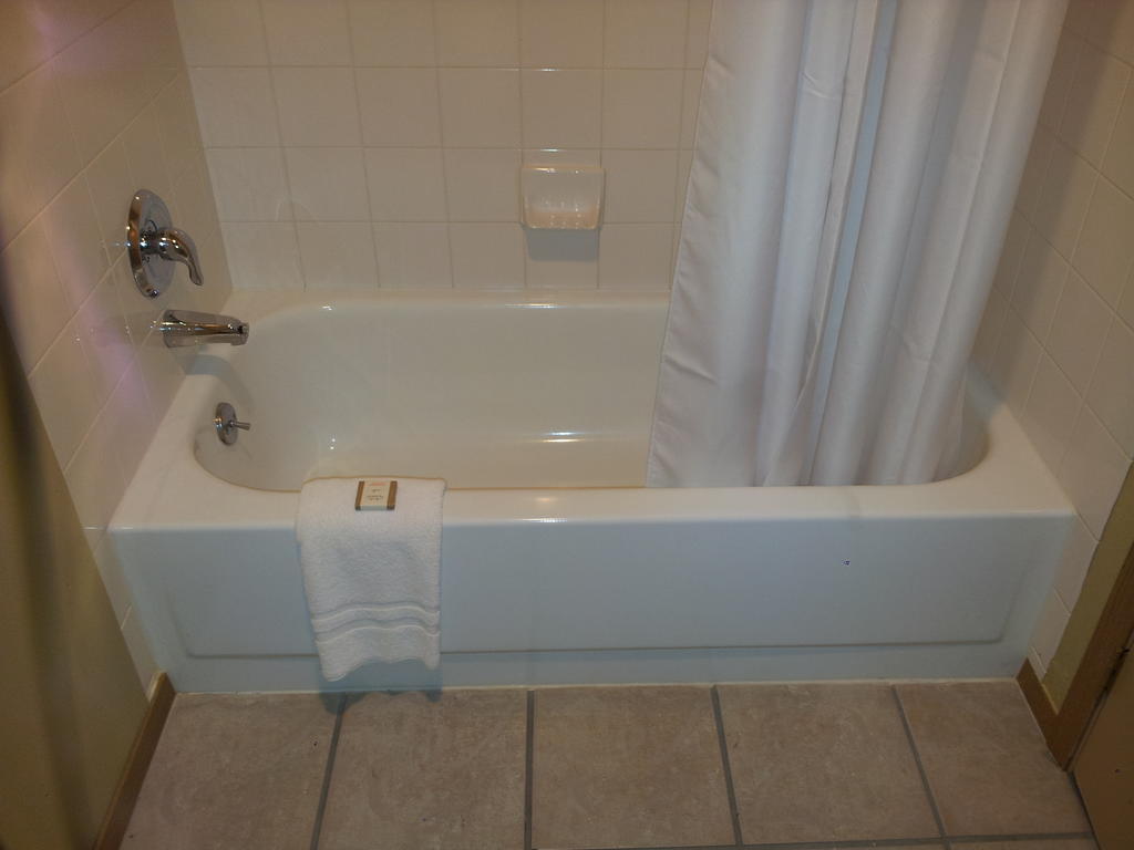 South Tacoma Suites Quarto foto